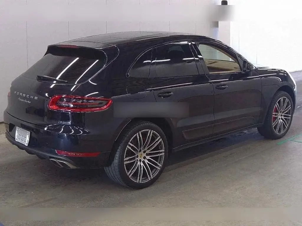 Porsche Macan — photo 2