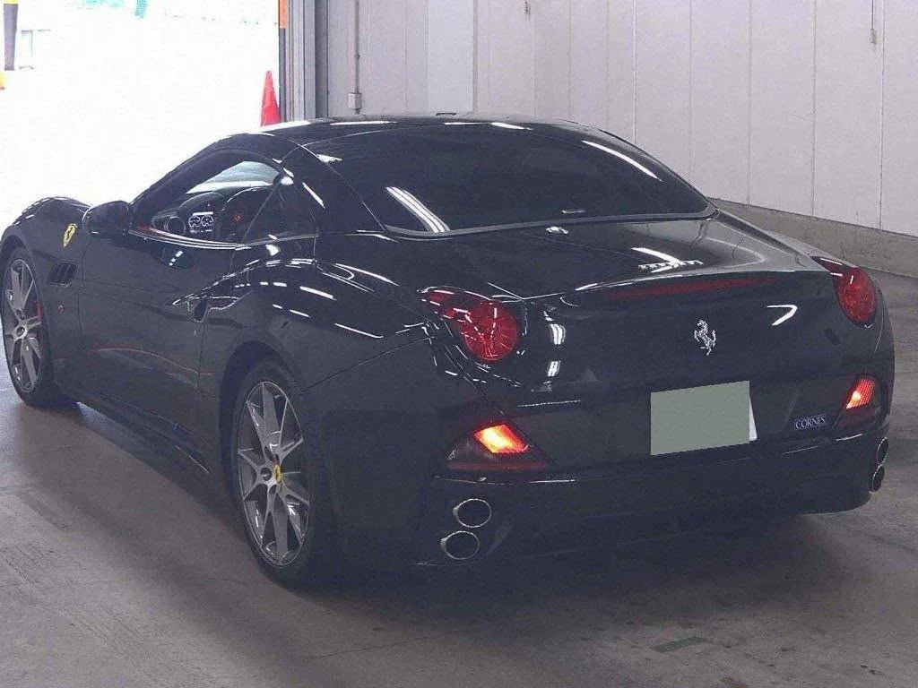 Ferrari California — photo 2